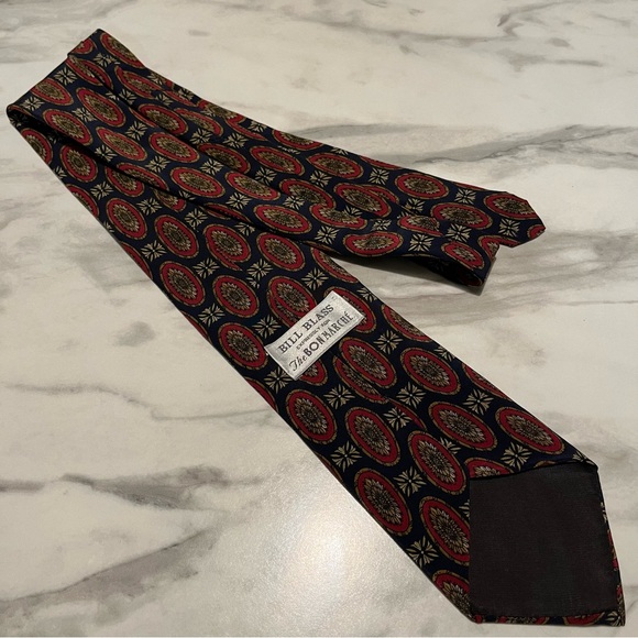 Bill Blass BonMarche 100% Silk Medallion Tie - Picture 5 of 6